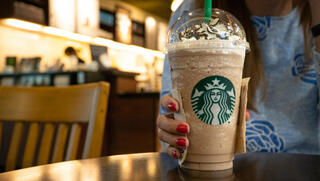 "ממכר כמו קראק": נתוני האייס קפה, והאזהרה של קנדי