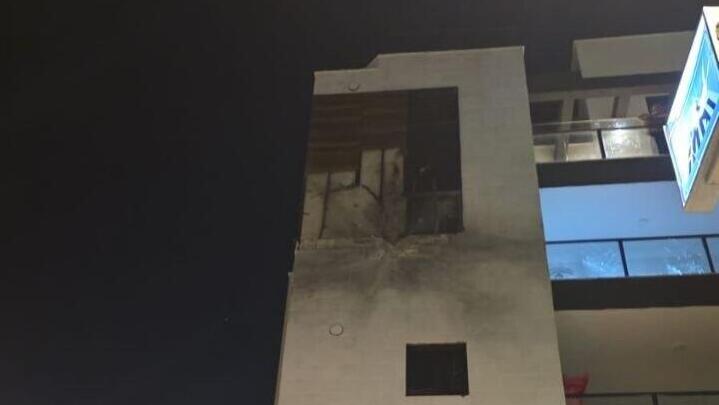 פגיעה במבנה בפתח תקווה