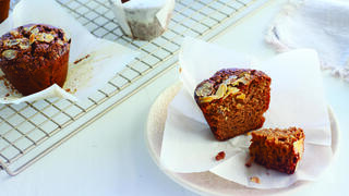 שאריות חרוסת הפכו למאפינס שקדים וחרוסת