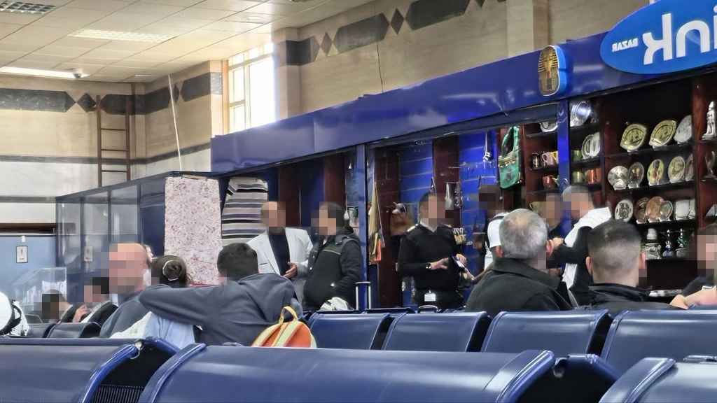 ישראלי נעצר בגלל הנחת התפילין בטאבה