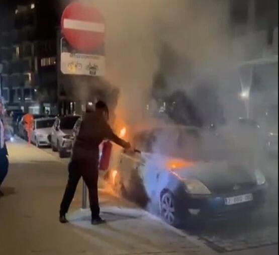 The burning vehicle in Antwerp (Photo: Shmira Antwerpen ) מכבים את הרכב הבוער