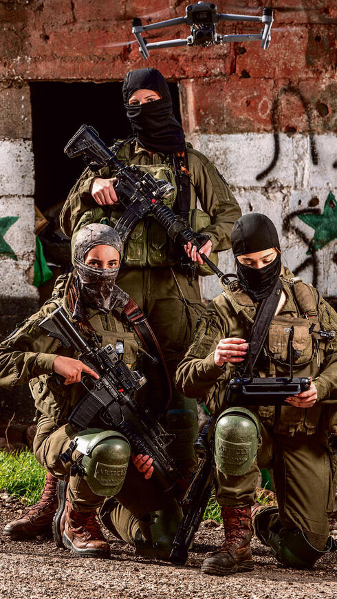 ”אני קורא להן: לוחם פלוס אחד“. לוחמות גדוד עיט