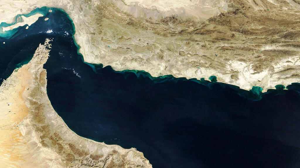 צילום לוויין מפרץ עומאן מיצר הורמוז