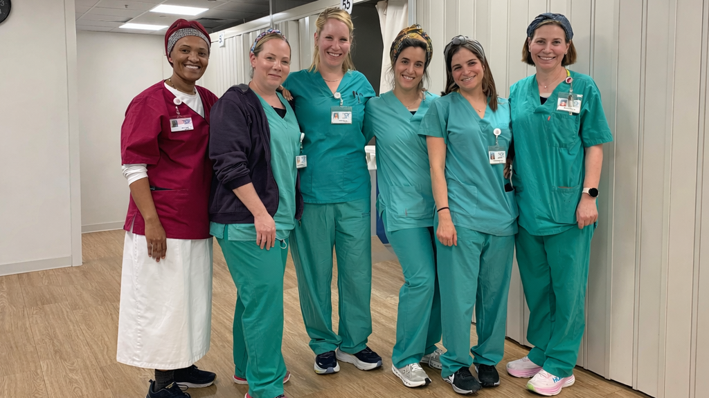 The midwifery team in the fortified delivery room (Photo: Shaare Zedek Medical Center) צוות המיילדות בחדר הלידה הממוגן