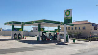 תחנת דלק ביוון