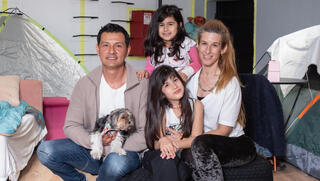 "עברנו לגור במקלט, קופצים הביתה רק להתקלח"