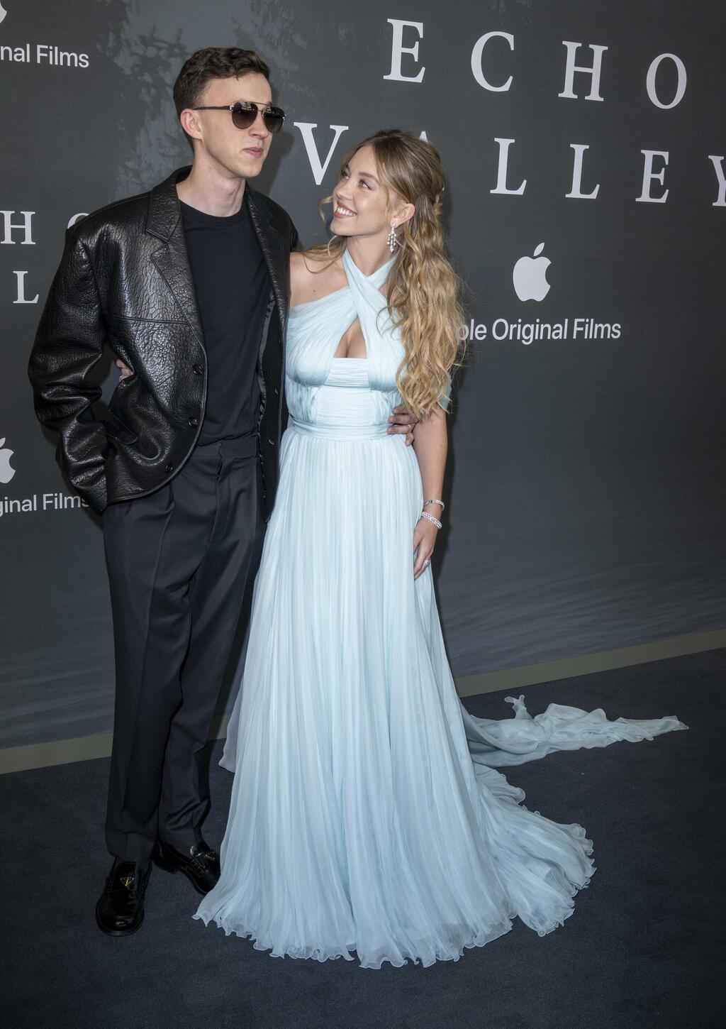 סידני סוויני ואחיה טרנט