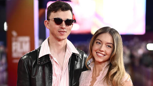 סידני סוויני ואחיה טרנט