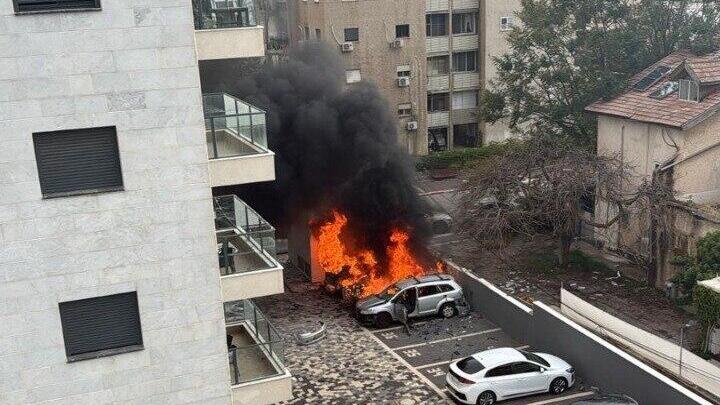 Site of rocket impact in northern Israel (Photo: Use according to Article 27 of the Copyright Act from social networks) נפילה בנהריה