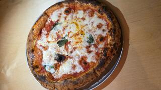 זו לא פיצרייה רגילה - ותענוג לאכול בה