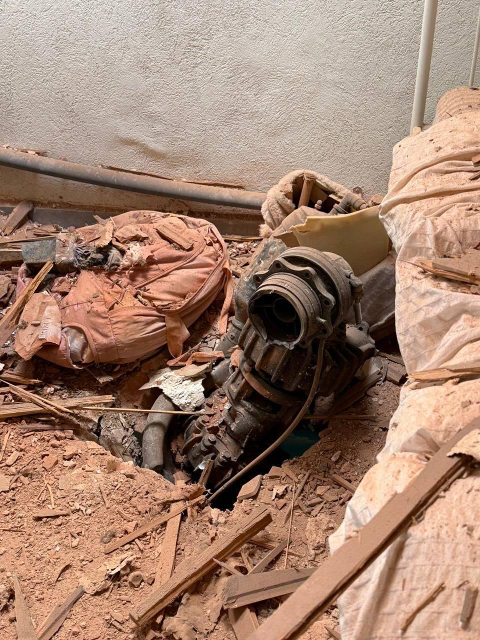 Kfar Saba home takes heavy damage due to falling interception debris from iranian missile (Photo: Kfar Saba municipality) שברי היירוט שנמצאו בדירה