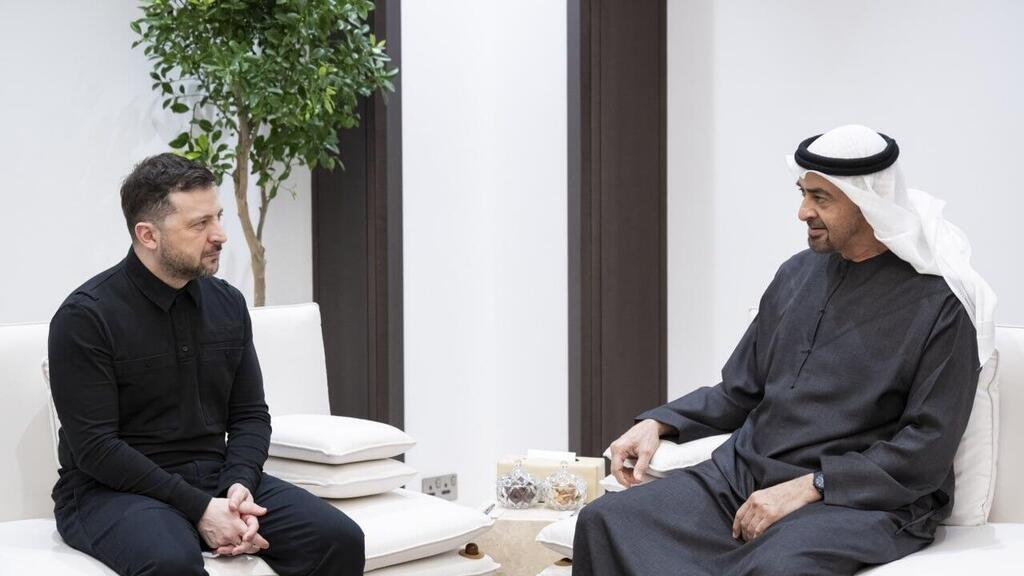 נשיא אוקראינה וולודימיר זלנסקי נפגש עם נשיא איחוד האמירויות מוחמד בן זאיד