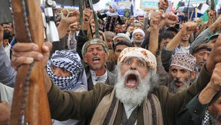 לא הסתפקו בבודד: החות'ים שיגרו גם טיל שיוט