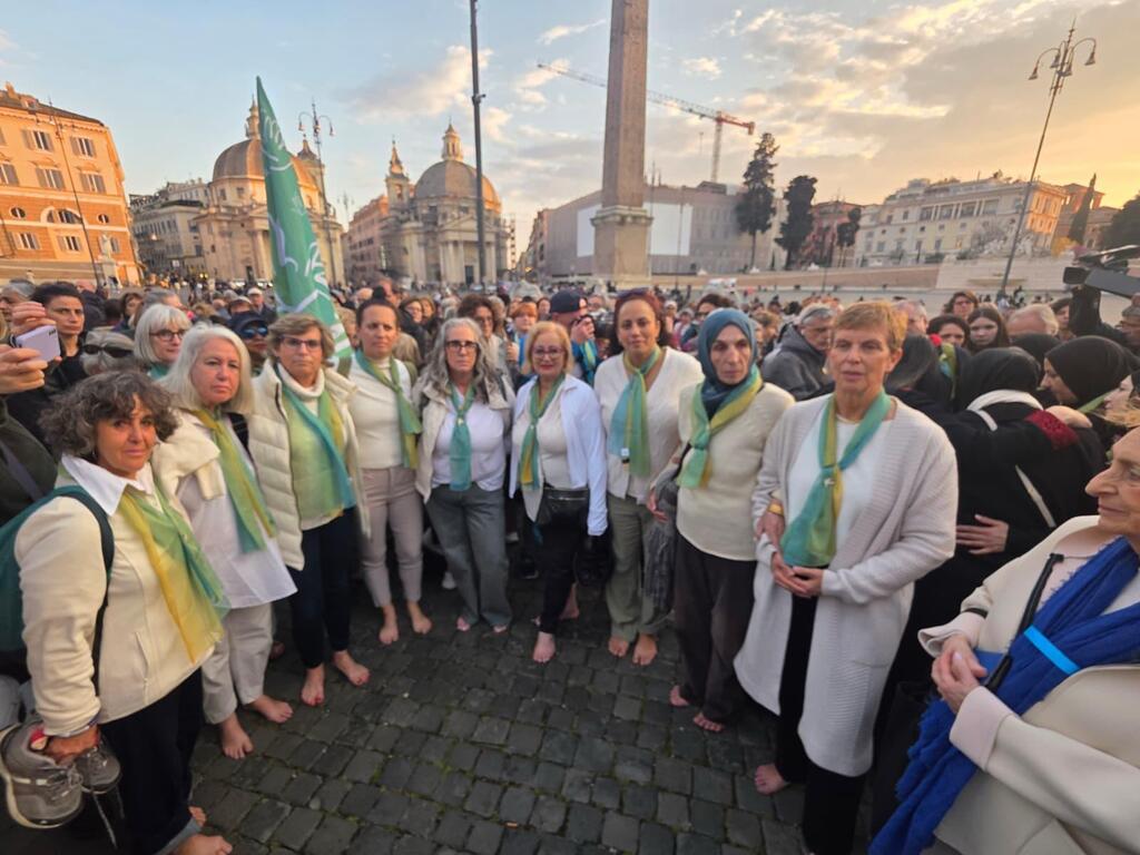 הנשים היחפות, אתמול ברומא