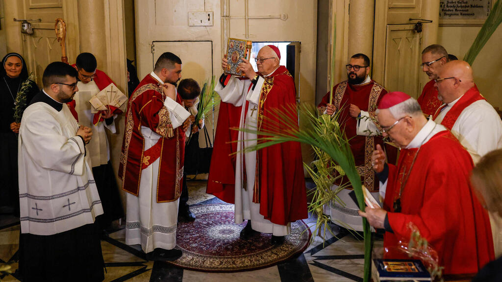 תהלוכת המיסה של יום ראשון של הדקלים בירושלים
