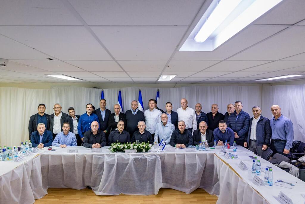 Netanyahu with northern leaders (Photo: Haim Zach/ GPO) ראש הממשלה בנימין נתניהו עם ראשי ערי הצפון