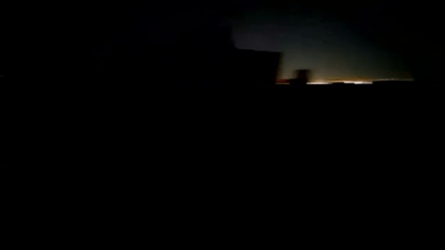 שיגורים לנגב ולי-ם. דיווח: "הכור באראק ניזוק קשות"