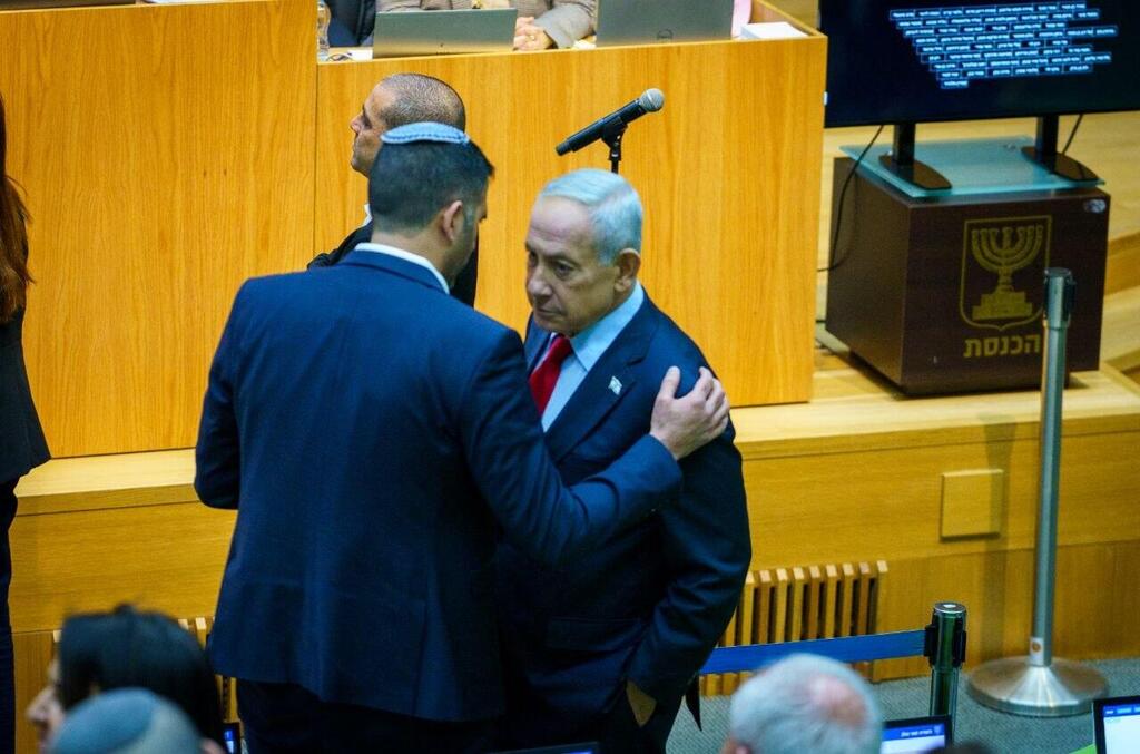 רה"מ בנימין נתניהו ושלמה קרעי במליאת הכנסת -  הצעת חוק עונש מוות למחבלים