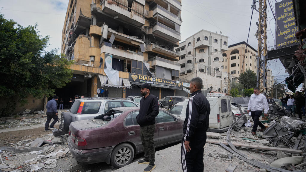 Бейрут после удара ЦАХАЛа (Фото: AP Photo/Hassan Ammar) ההרס בדאחייה
