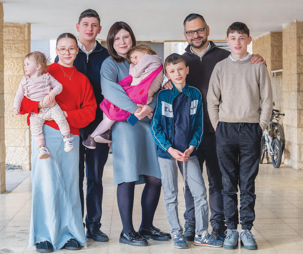 The Forers (Photo: Shalev Shalom) "הילדים כבר לא יכולים לחכות". משפחת פורר