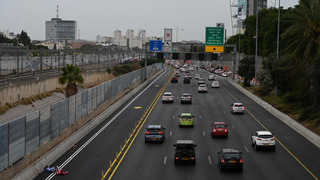 פקקים בכבישי איילון בערב חג הפסח בעקבות שיגור מאיראן