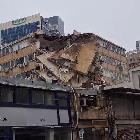 קריסה חלקית של מבנה בתל אביב 