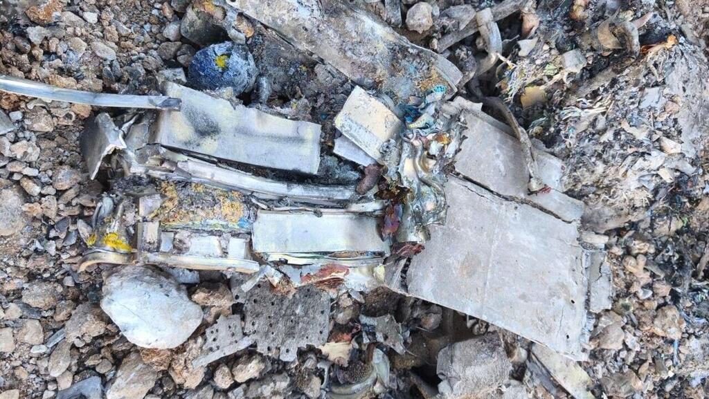 Обломок сбитого самолета הטלוויזיה האיראנית הציגה לכאורה התרסקות מטוס F-35