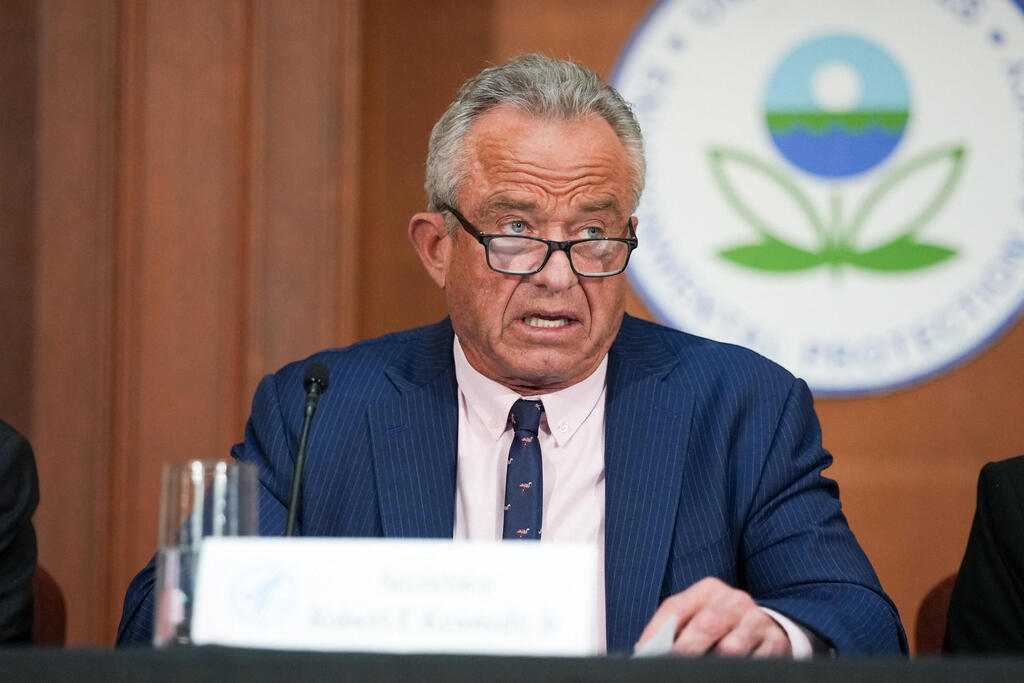 שר הבריאות האמריקני רוברט פ. קנדי ג'וניור הכריז על מלחמה במיקרופלסטיק