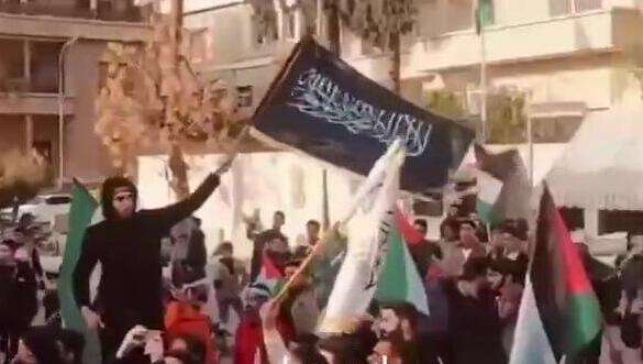 תופעה: סורים מפגינים נגד חוק עונש המוות למחבלים