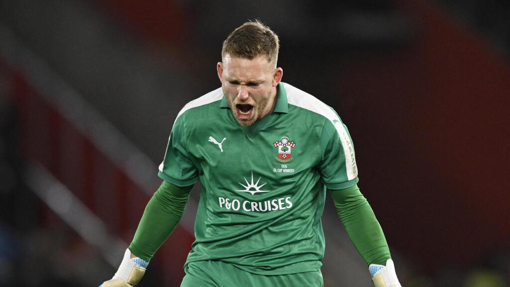 שוער סאות'המפטון דניאל פרץ