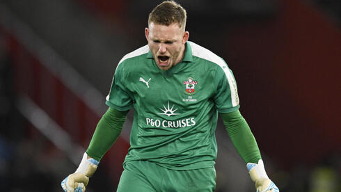 שוער סאות'המפטון דניאל פרץ