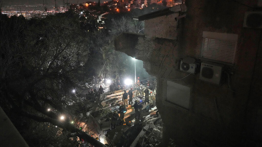 פעולות חילוץ מורכבות לאיתור 4 נעדרים בזירה בחיפה: "חשש כבד לחייהם"