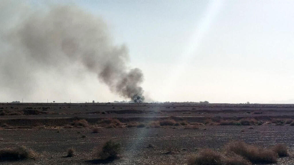 Smoke rises from the area where the US F-15 was downed (Photo: SEPAH NEWS / AFP) עשן מיתמר מהאיזור בו הופל המטוס האמריקני בשטח איראן