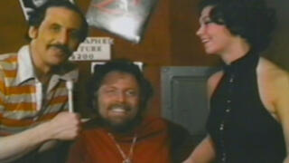 פאבליק אקסס מידנייט בלו אל גולדשטיין