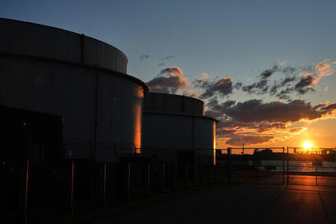 נפט גולמי מאוחסן בבולטימור, מרילנד