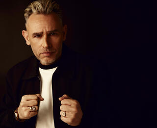 הסיפור המלא מאחורי הקאמבק של מושיק עפיה