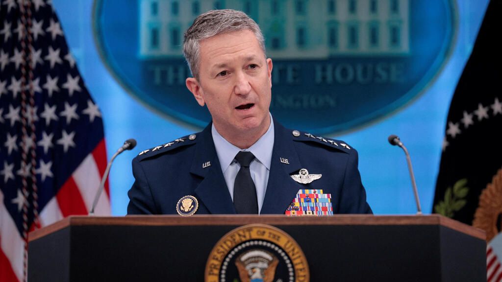 General Dan Caine (Photo: Evan Vucci/ Reuters) דן קיין