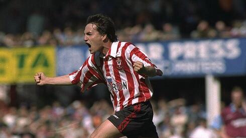 אייל ברקוביץ' בבכורה במדי סאות'המפטון מול מנצ'סטר יונייטד