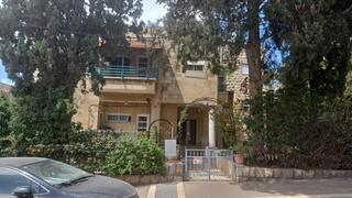 בניין לשימור ברחוב זאב ז'בוטינסקי בחיפה