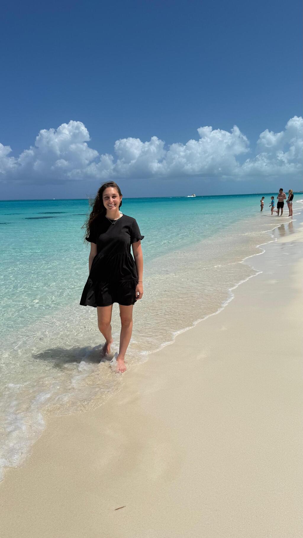 ניר בחופים הלבנים של איי טורקס וקאיקוס