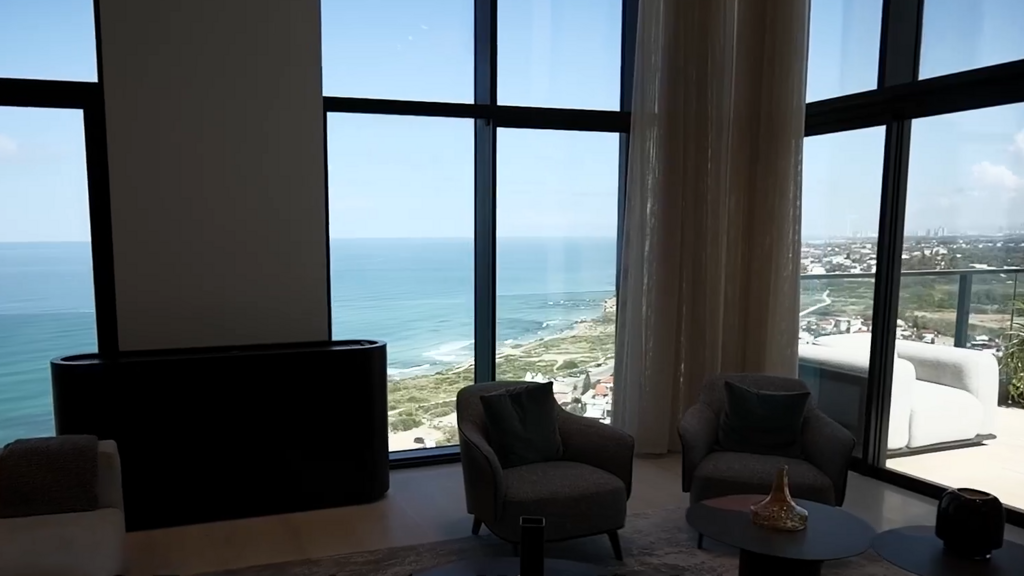 Beachfront homes in Netanya