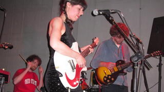 קיקי מלינקי בהופעה בבית רדיקל