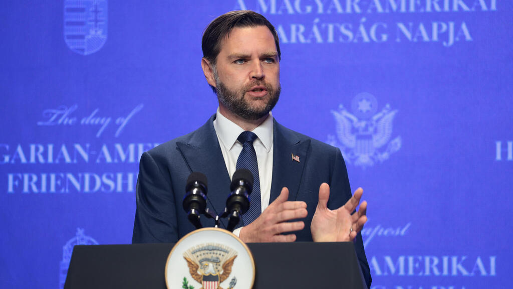 US Vice President JD Vance (Photo: Jonathan Ernst - Pool/Getty Images) ואנס ואורבן בהצהרה לתקשורת