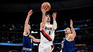 שחקן פורטלנד טרייל בלייזרס דני אבדיה מול שחקן דנבר נאגטס ניקולה יוקיץ'