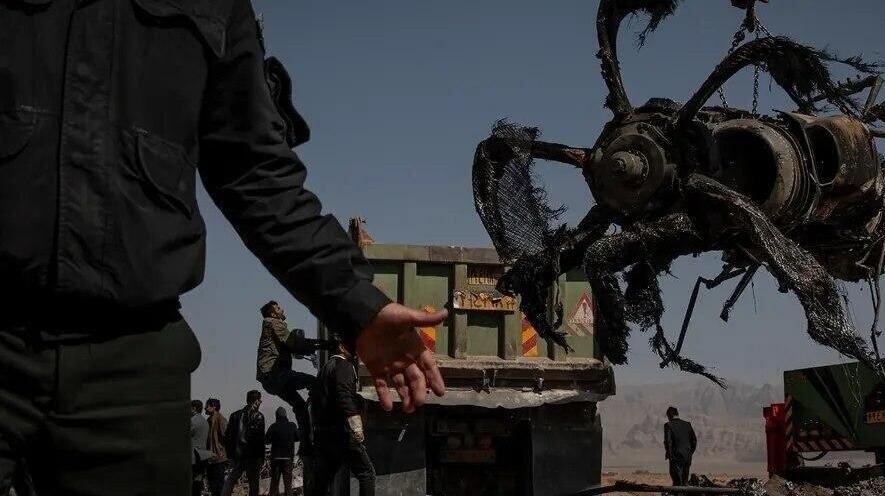 הרס בשדה התעופה כאשאן, שהופצץ בשבוע שעבר