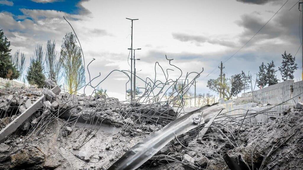 מסילת רכבת שהותקפה באיראן