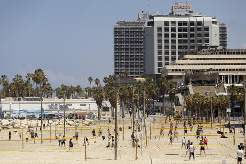 חוף הים בתל אביב