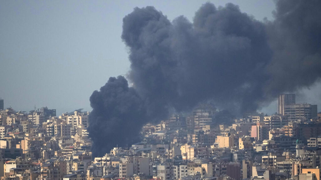 ביירות לבנון עשן תקיפות צה"ל