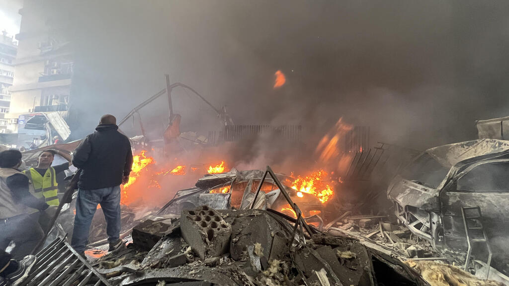 Бейрут после удара ЦАХАЛа (Фото: AP Photo/Hussein Malla) ביירות לבנון עשן תקיפות צה"ל