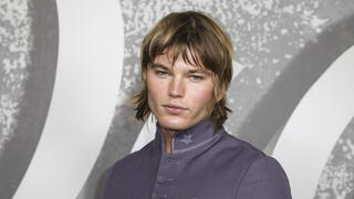 ג'ורדן בארט בתצוגת אופנה של דיור לגברים, 2021